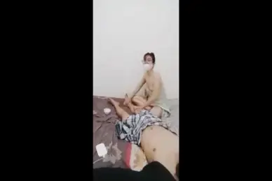 Istri Rakus Hisap Kontol Suami Lagi Tidur Sampe Bangun